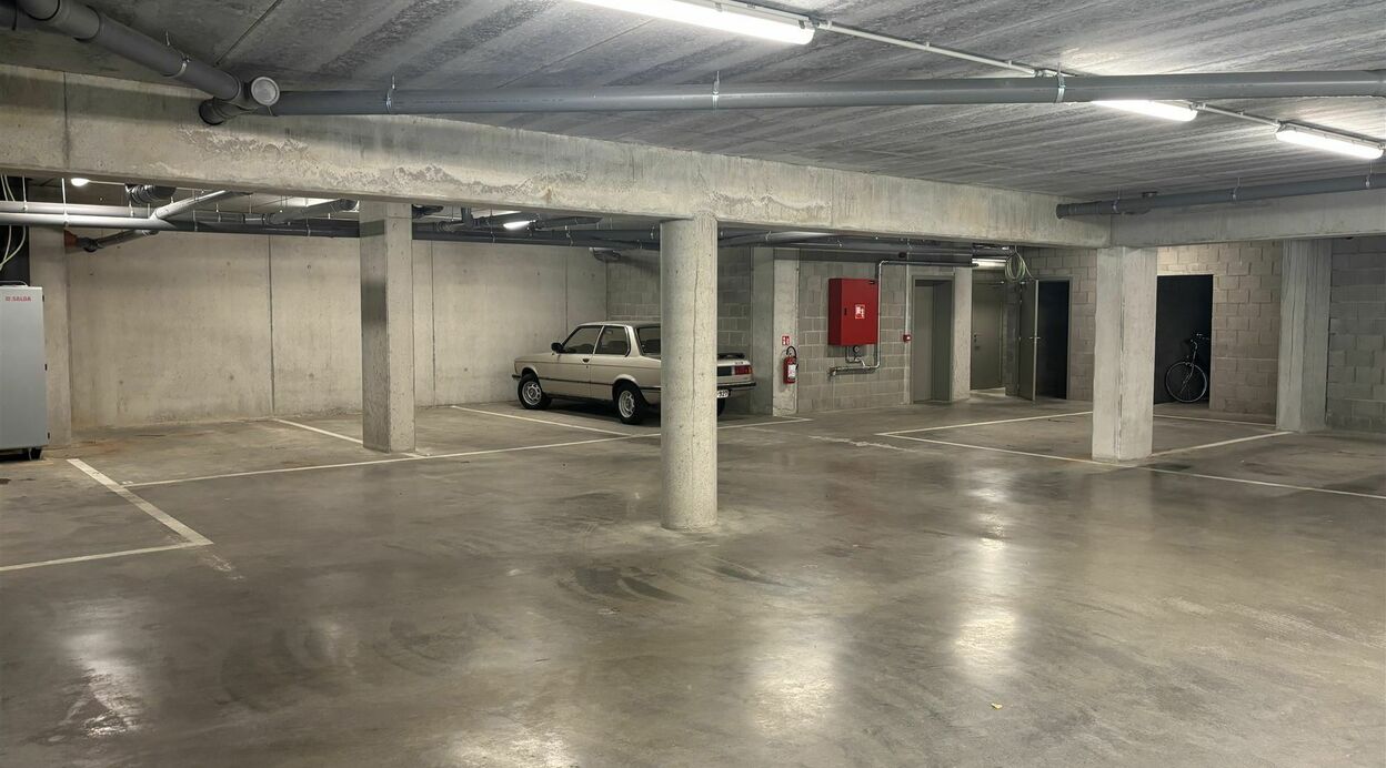 Autostaanplaats te koop in PUURS