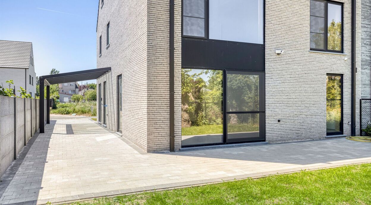 Half Open Bebouwing te koop in BLAASVELD