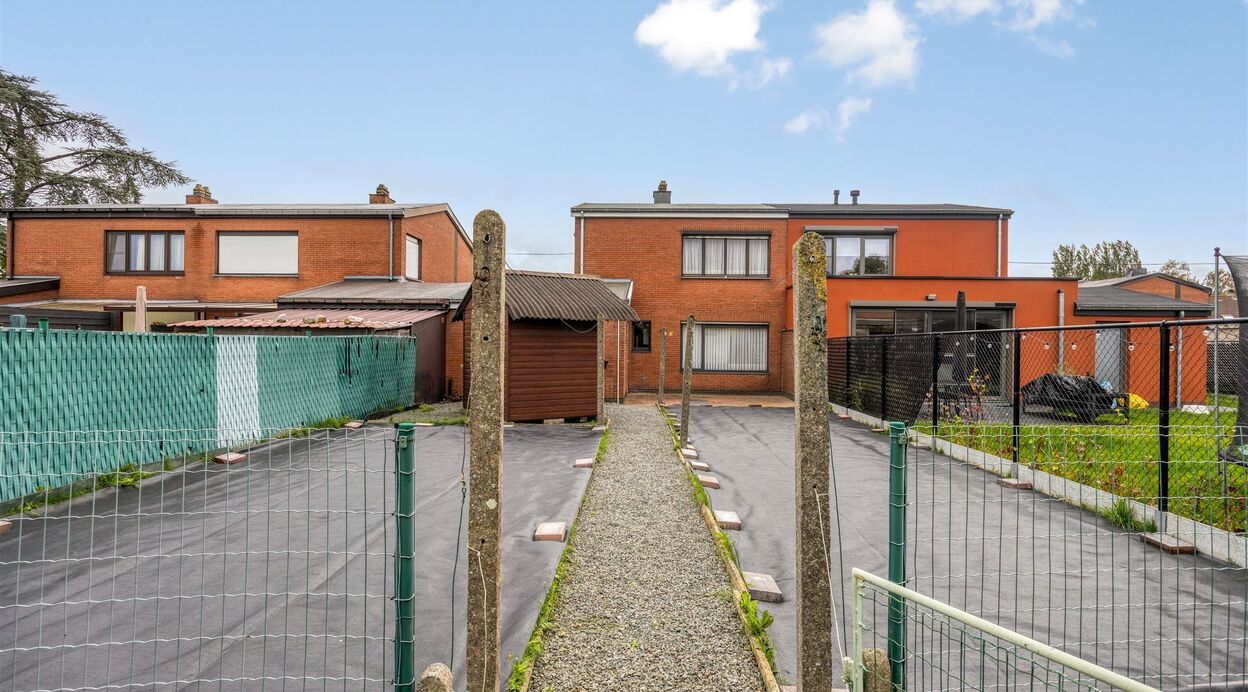 Half Open Bebouwing te koop in BUGGENHOUT