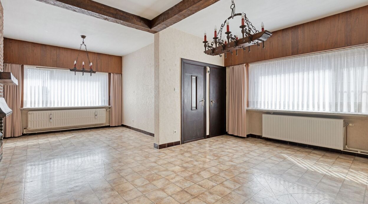 Half Open Bebouwing te koop in LIPPELO