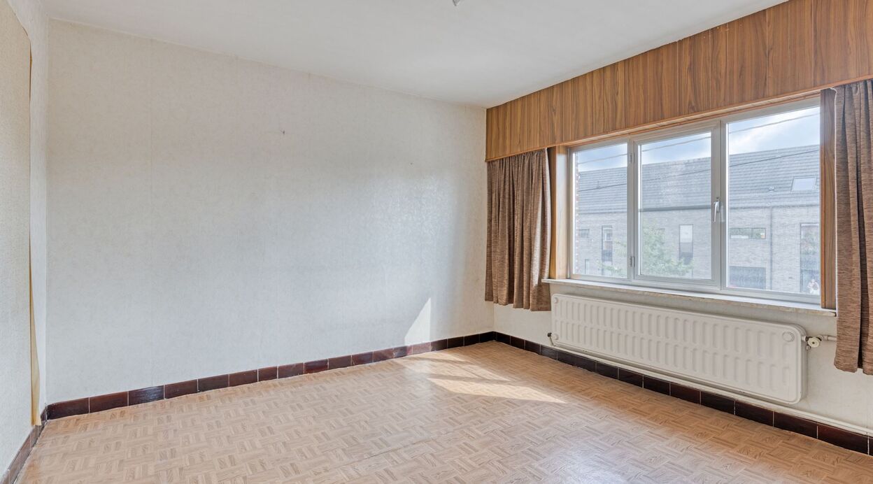 Half Open Bebouwing te koop in LIPPELO