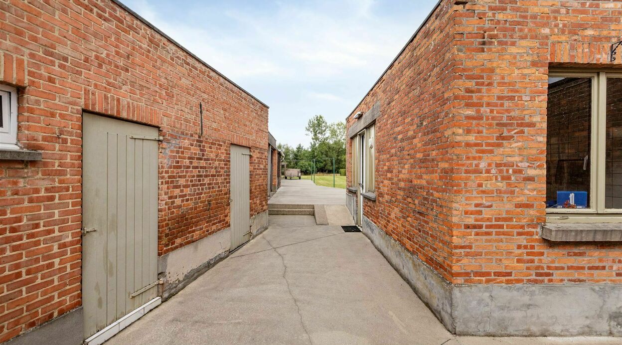 Half Open Bebouwing te koop in OPPUURS