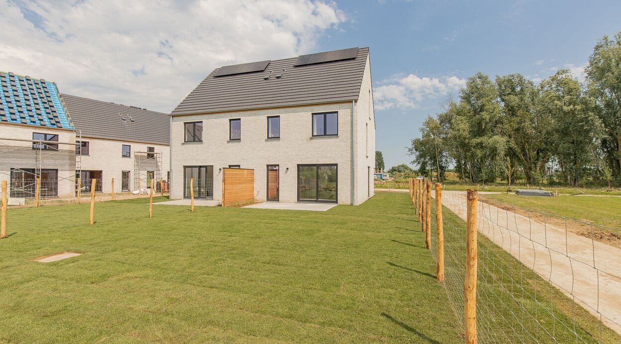 Half Open Bebouwing te koop in SINT-AMANDS