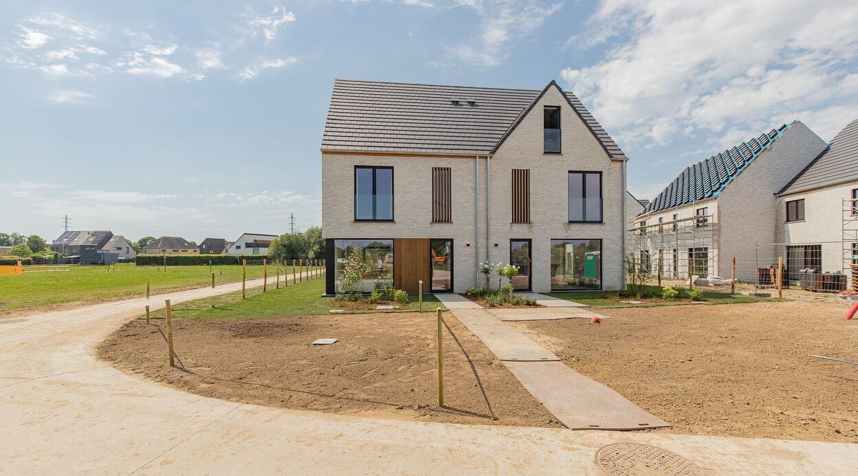 Half Open Bebouwing te koop in SINT-AMANDS