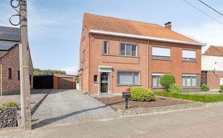 Half Open Bebouwing te koop in LIPPELO